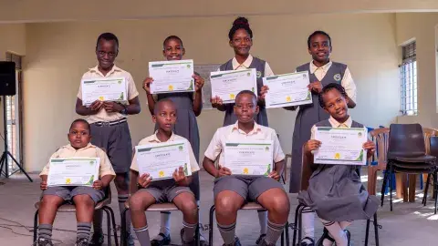 Outgoing prefects with certificates