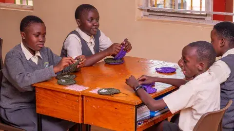 Knitting table mats, P.6