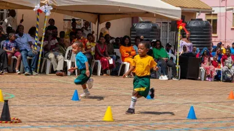 Cone hulla hoop race